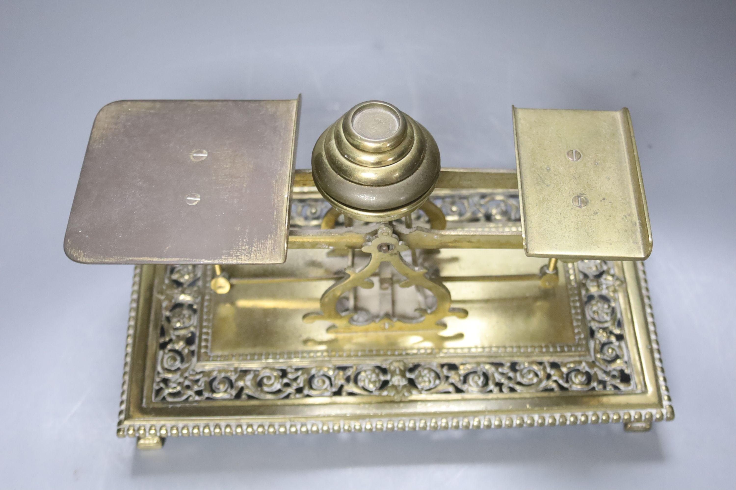 A set of Edwardian brass letter scales, width 22cm height 15cm